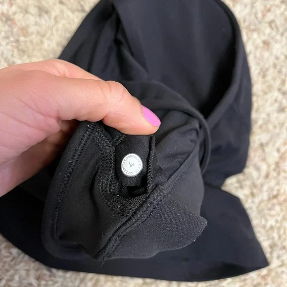 Lululemon light weight high neck yoga tank top black size 4 - Picture 7 of 7